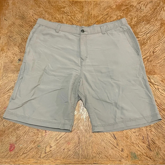 REI Men's light gray 100% Nylon, Side Zipper Pocket Shorts Size 38. - Picture 1 of 6
